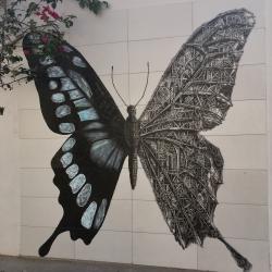 Erriadh ist nicht nur Sitz der Synagoge sondern auch bekannt für seine fantasievollen Streetart-Graffitis  - (c) Enric Boixadós